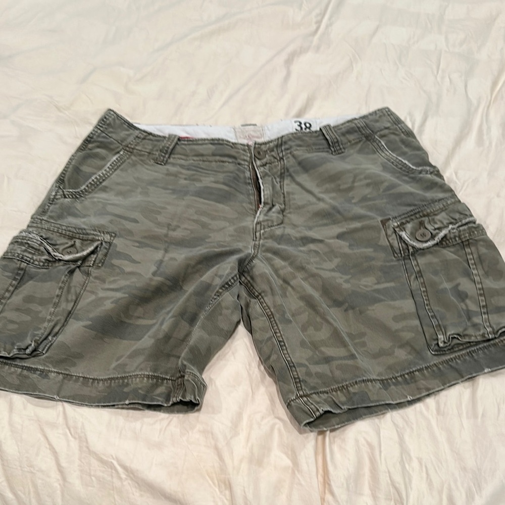 Red Camel vintage quality Men's Camouflage Cargo Shorts-38/8